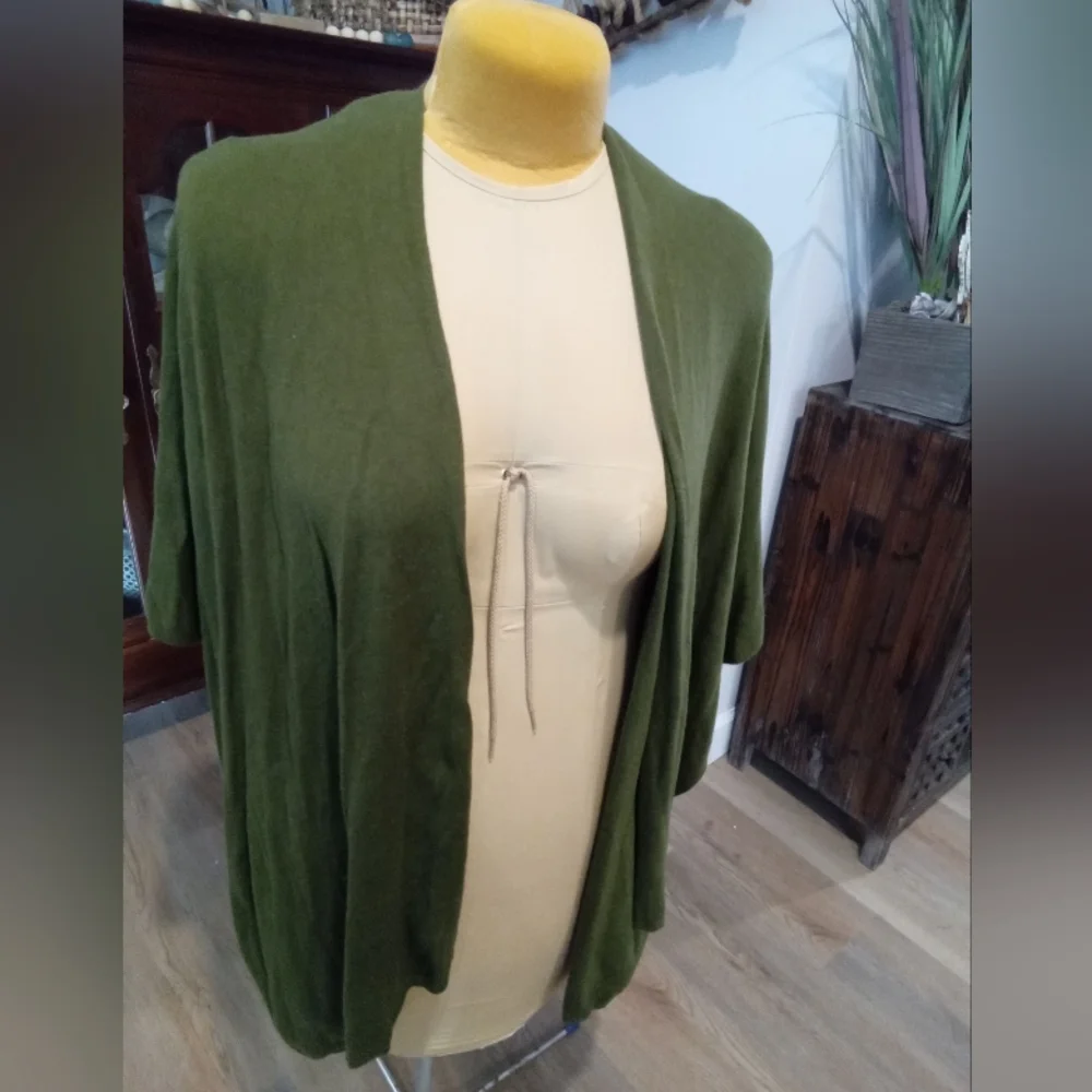 Echo Size OS Olive Green Women's Open Front Sweater